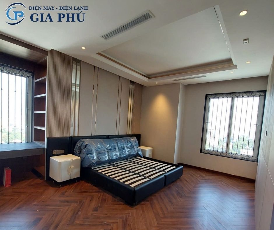 thi công lắp đặt máy lạnh giấu trần Daikin tại TPHCM