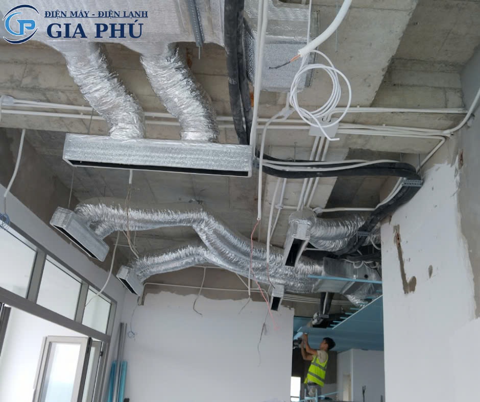 giá máy lạnh giấu trần Daikin