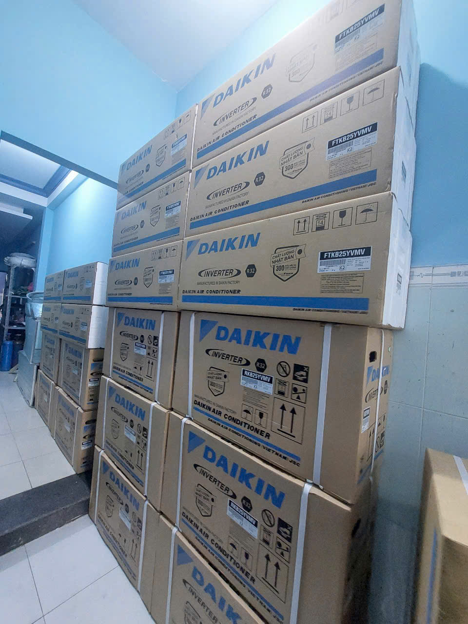 Máy lạnh tủ đứng Daikin