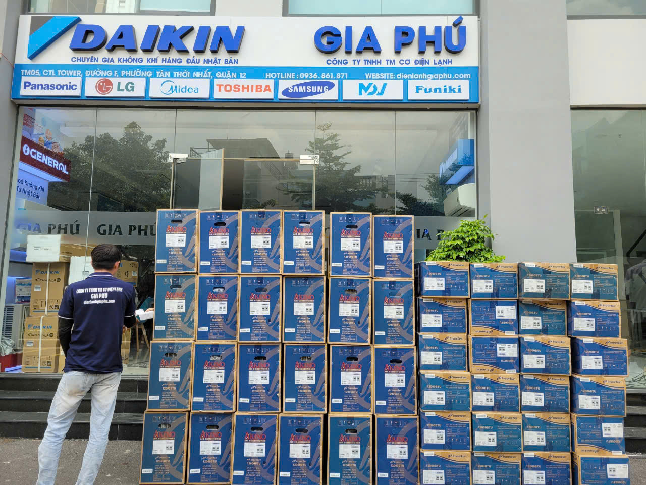 lắp đặt máy lạnh tủ đứng tại tphcm