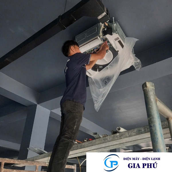 Máy lạnh giấu trần