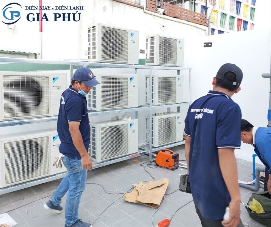 máy lạnh âm trần Daikin gia đình