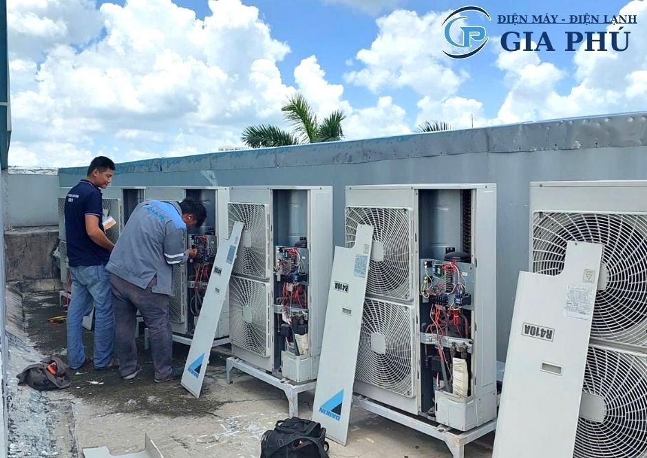máy lạnh âm trần Daikin gia đình