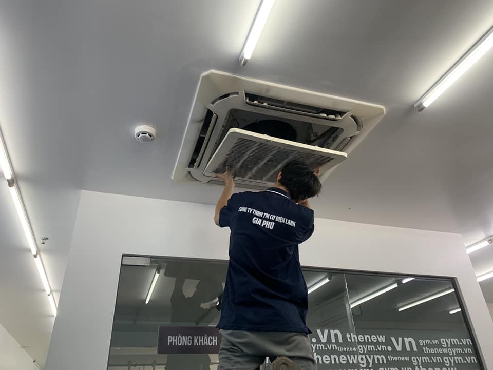 Máy lạnh cassette âm trần daikin